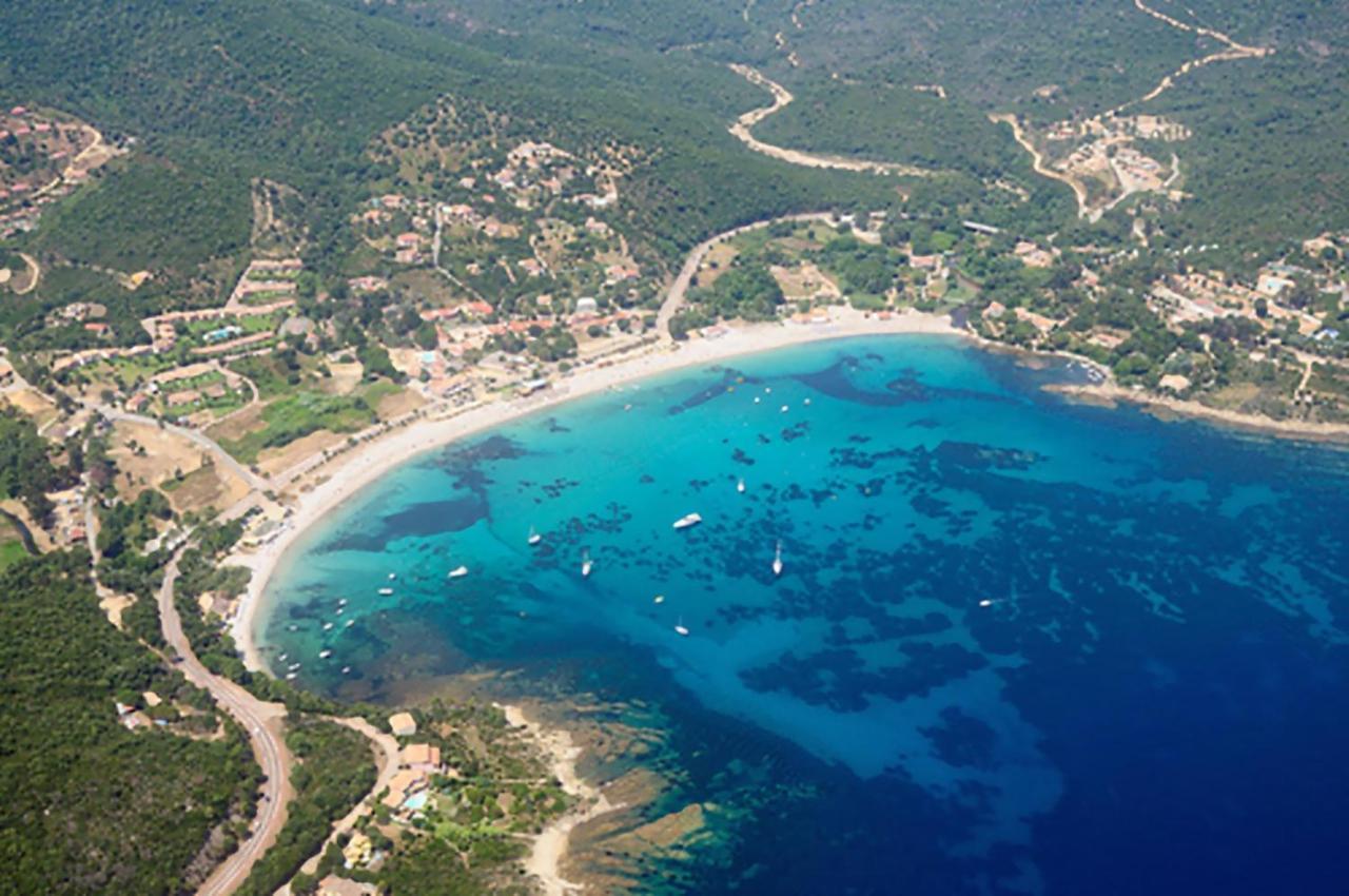 Les Lodges De La Plage U Dragulinu Сари-Соленцара Экстерьер фото